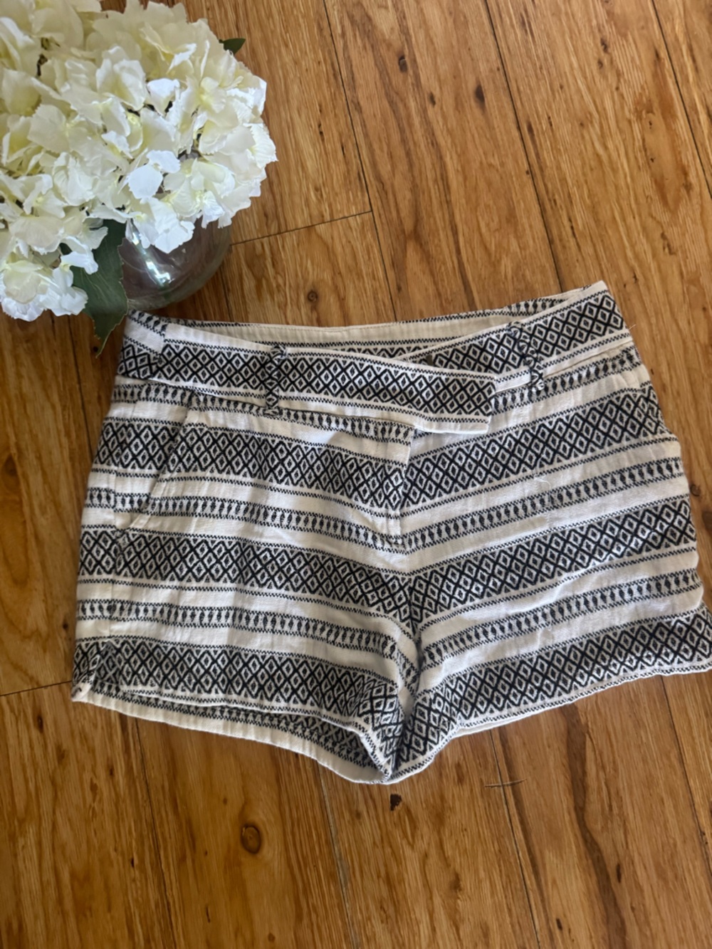 Loft Textured Black & White Patterned Shorts